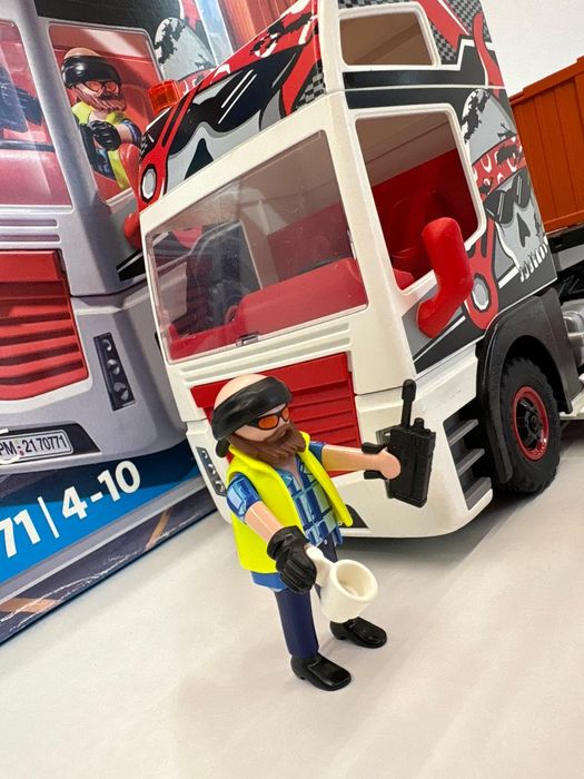 Playmobil Samochód ciężarowy z przyczepą 70771