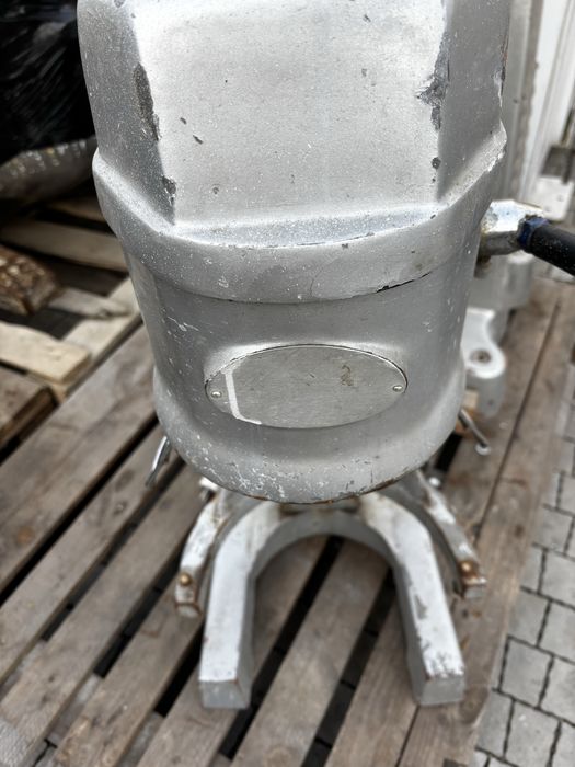 Міксер планетарний