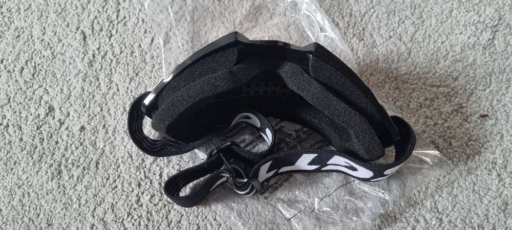 Gogle Sgttx.  .    .