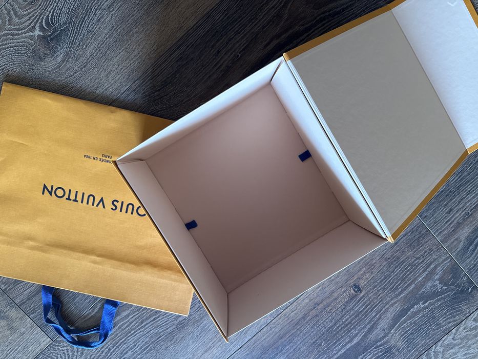 Пакет  Louis Vuitton