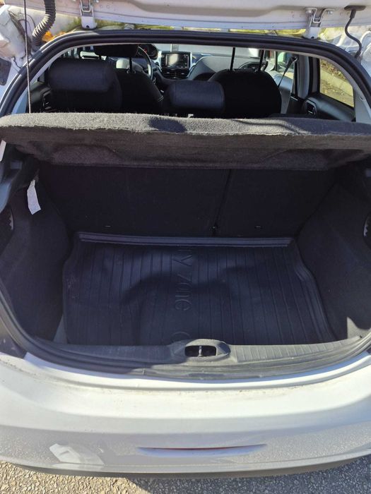 Samochód osobowy Peugeot 208