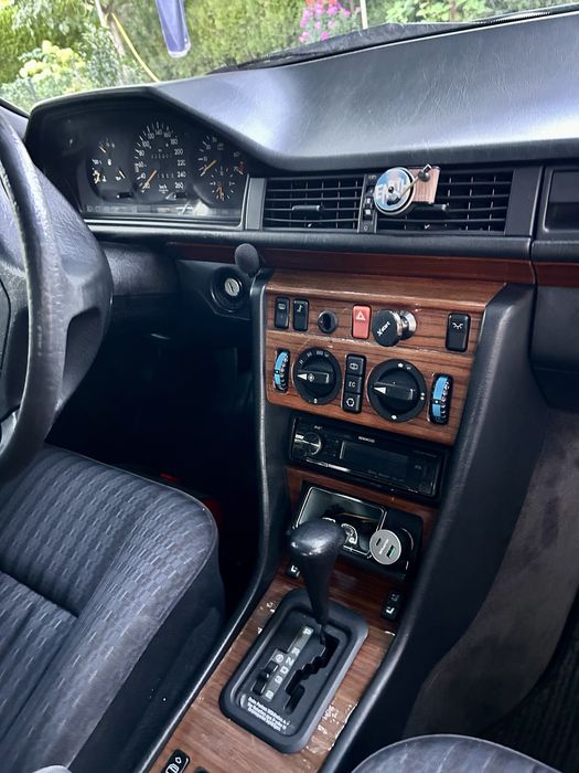 Mercedes W 124 E 280 3,0 beznyna +LPG