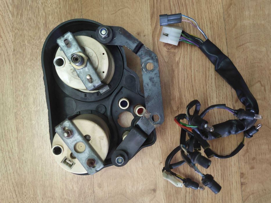 Vendo velocimetro para Suzuki Rmx e Gilera GSM 50- BOM ESTADO