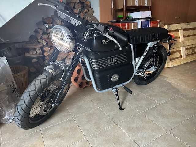 Moto Scrambler Elétrica RGNT