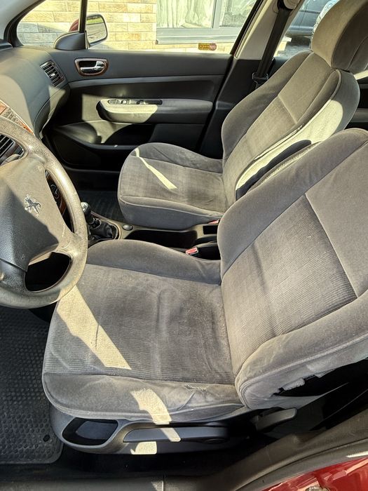 Автомобіль Peugeot 307