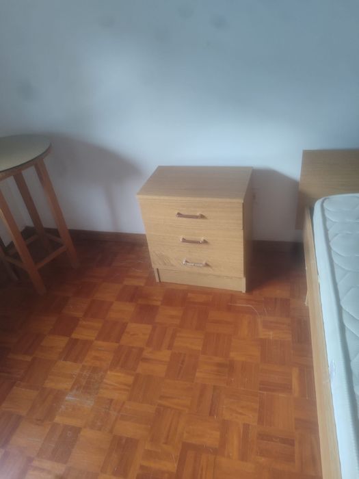 Mobiliário completo de quarto