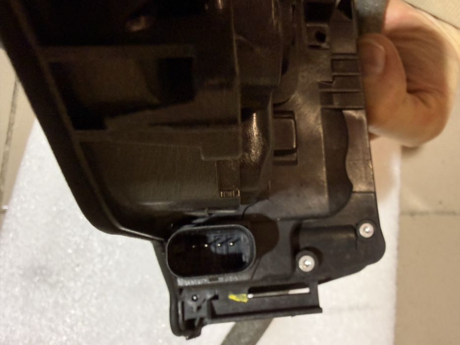 Замок дверей BMW X1 f48, X2 f39, X5 f15, Mini f56 передній правый