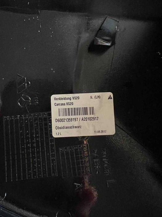 Carcaça do retrovisor Mercedes Vito Tourer VS20 
(esquerda)