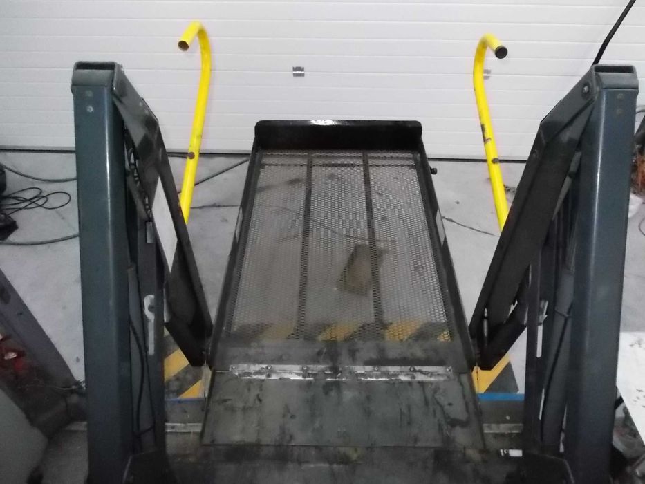 winda dla inwalidów Ricon stan bdb UDET Sprinter VW LT Master autobus