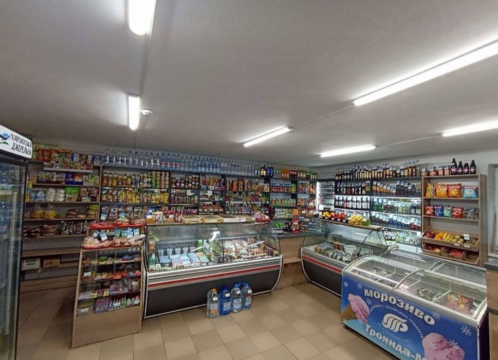 Магазинне обладнання