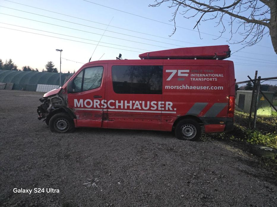 Mercedes-Benz Sprinter  Samochód pilotujący BF3 zabudowa kamperowa