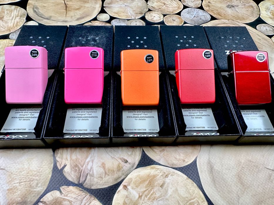 Запальнички Zippo із колекції Regular & Logo нові