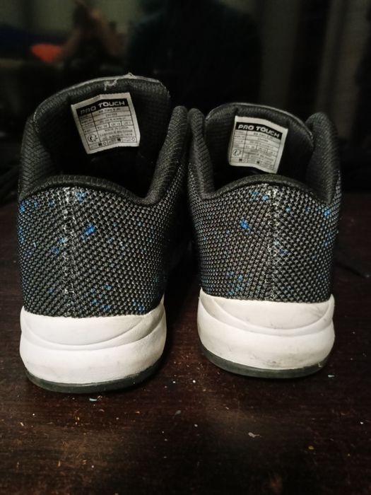 Кроссовки кросівки