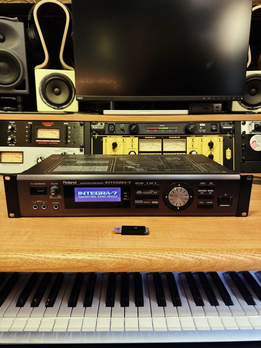 Roland INTEGRA 7  – Made in Japan