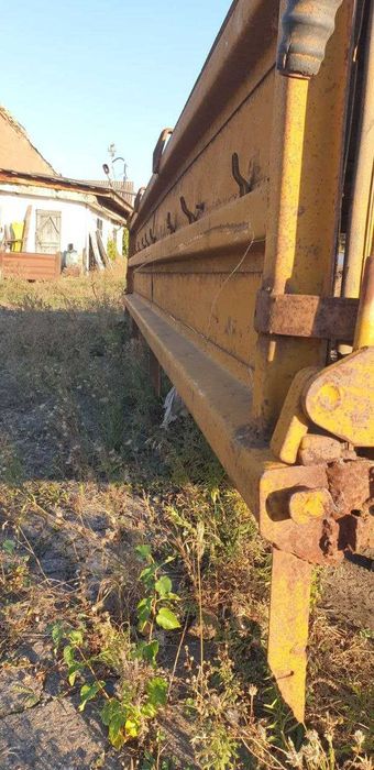 Причіп на камаз.