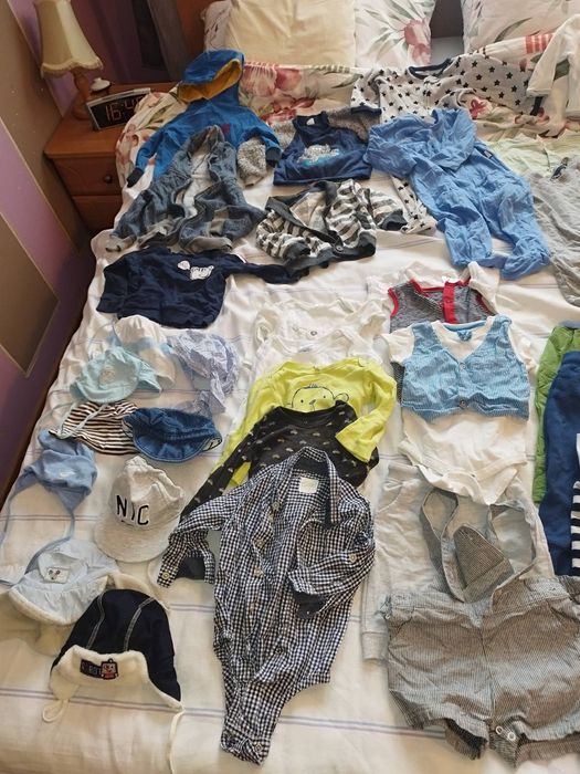 Mega Paka 40szt ubranek wyprawka 74-86 pajacyki body spodenki śpiochy