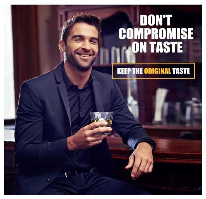 Zestaw prezentowy do whisky w drewnianej walizce AMLGG