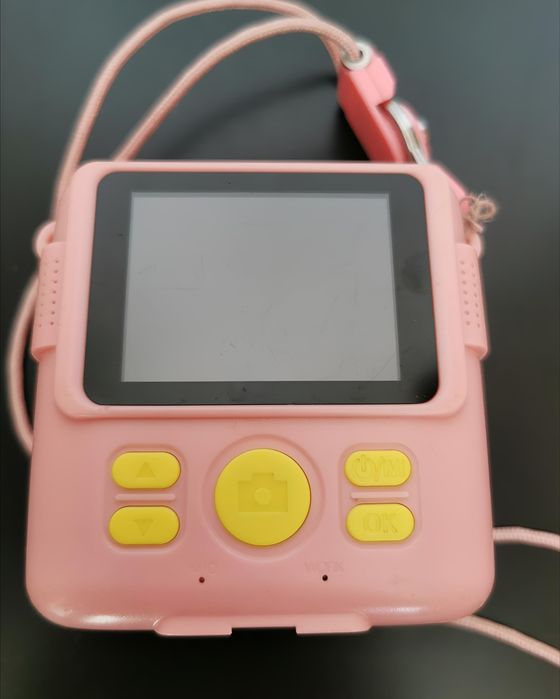 Câmara Fotográfica Infantil 24 MP / 1080p – Usada, bom estado