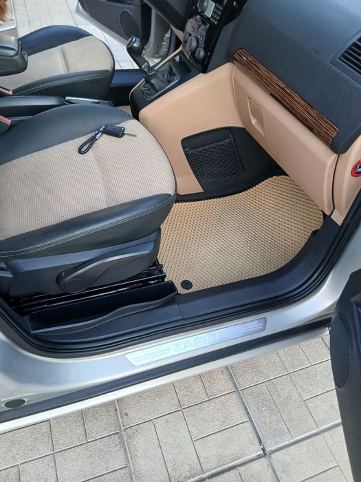 власне авто 2,5р в Україні. Автівка після Т.О.