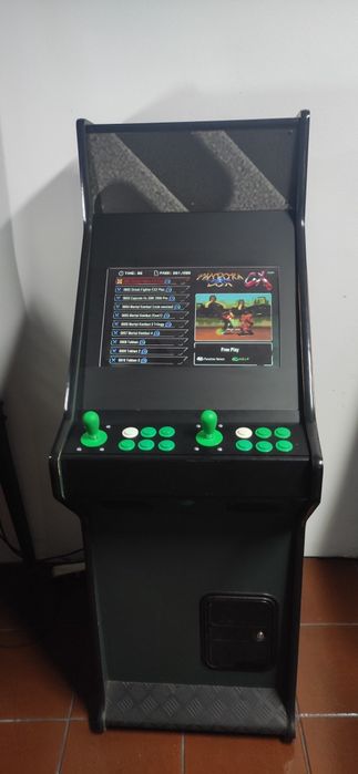 Multi-game arcade machine64170794321025121