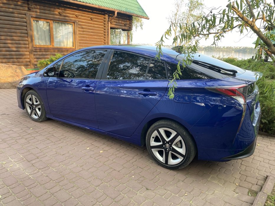 Продам Toyota Prius