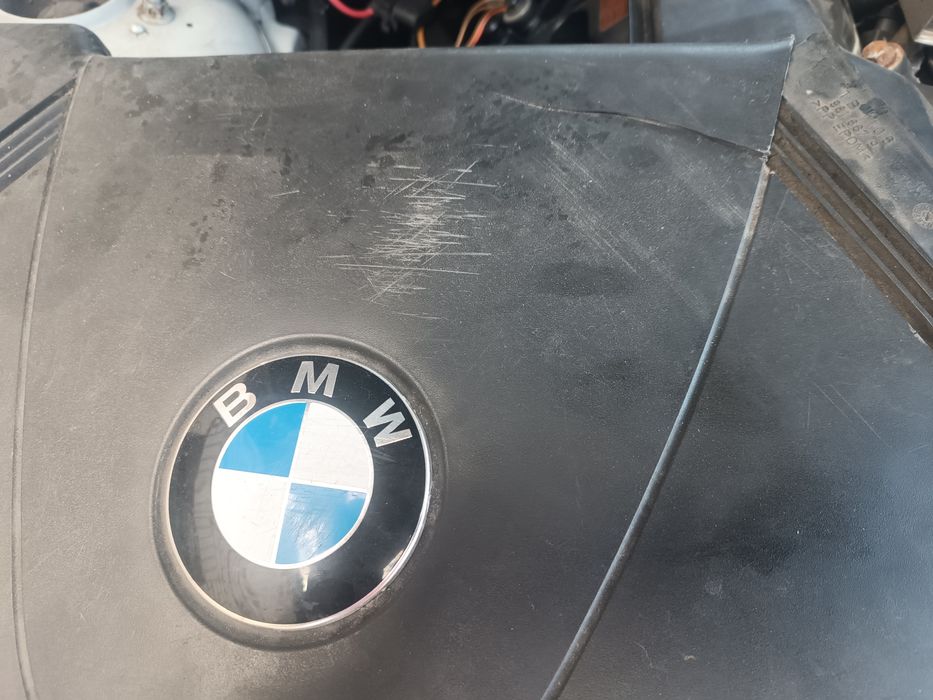 Pokrywa silnika BMW