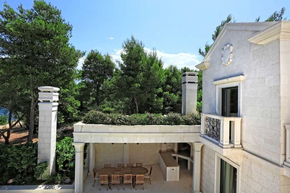 Розкішна вілла на острові Чіово,Хорватія