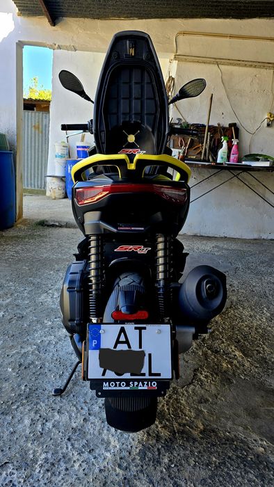 Troco por carro Aprilia Sr GT 125