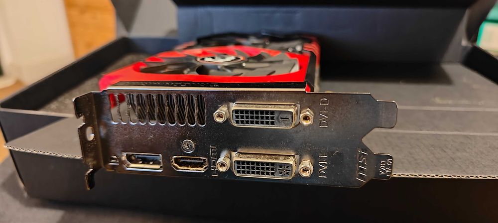 MSI GeForce GTX 970 GAMING 4G (Edição Dragon Army) - Impecável