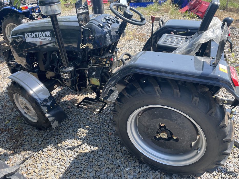 Мінітрактор 244 дв dw kentavr повний привід
