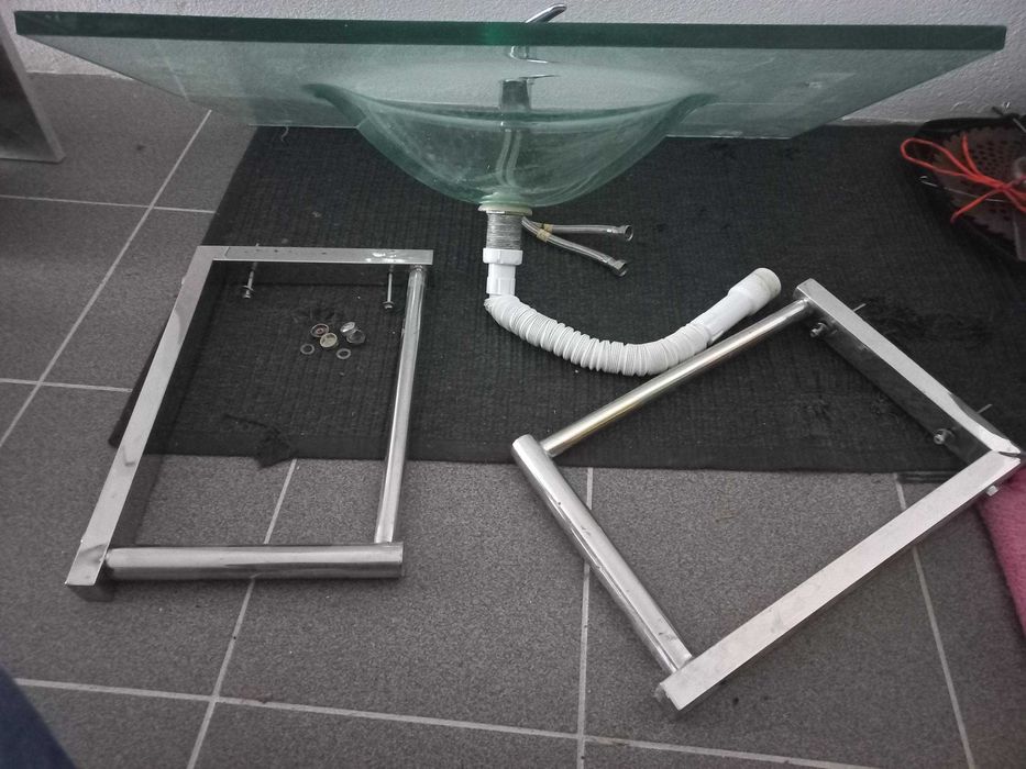 Lavatório de vidro 80x50 cm com torneira – casa de banho
