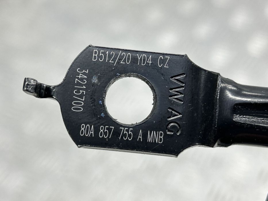 Замок ремня безопасности передний левый/правый 80A857755AMNB для Audi