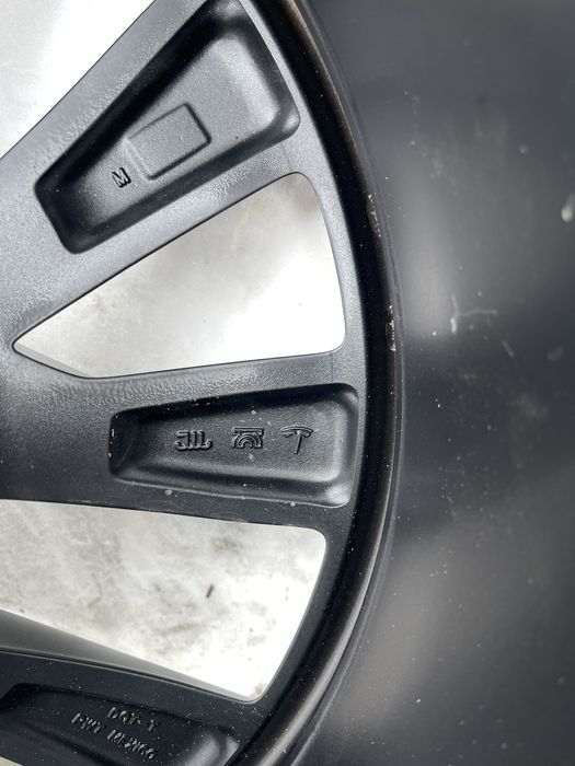 Tesla Model X диски оригінал 20 один диск