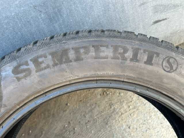 Komplet opon zimowych 235/55R19 Semperit