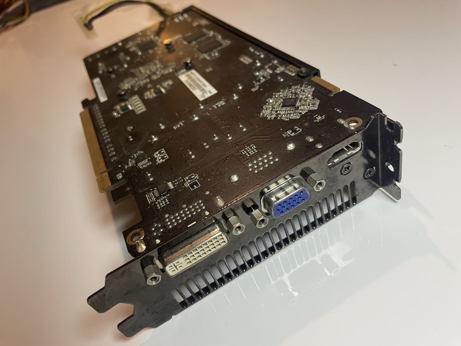 Placa grafica nvidia 9800gt 1 GB