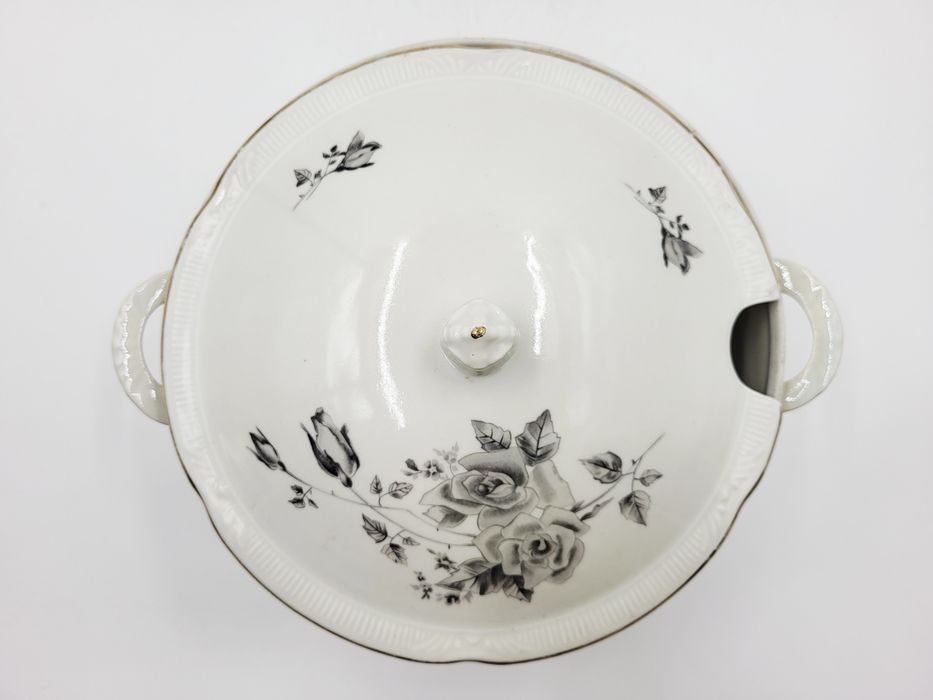 Stara, porcelanowa waza na zupę Chodzież