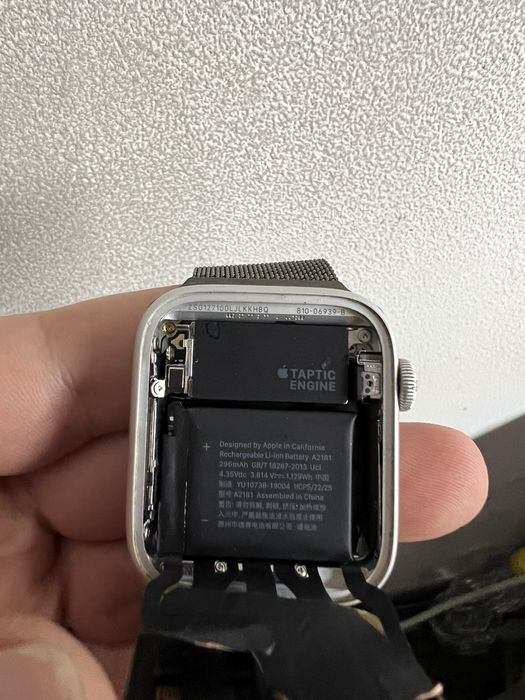 Apple Watch SE 44