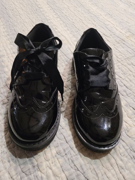 Туфлі унісекс  лакові