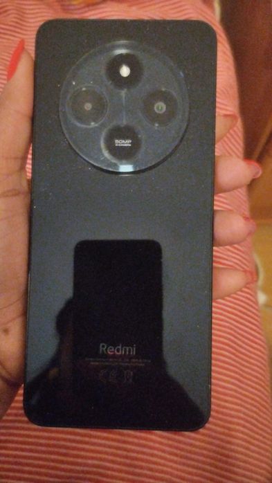 Três telemóveis em ótimo estado
