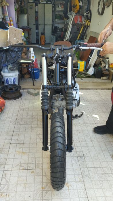 Yamaha XJ 600N clássica