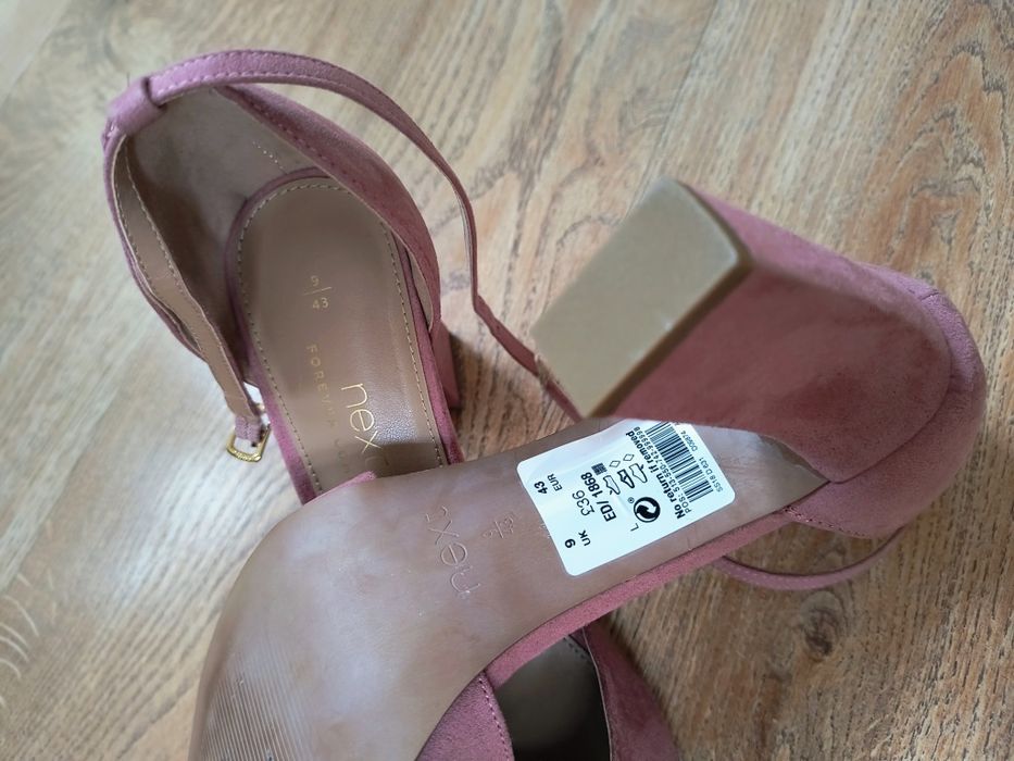 Czółenka pudrowy róż Next rozmiar 43