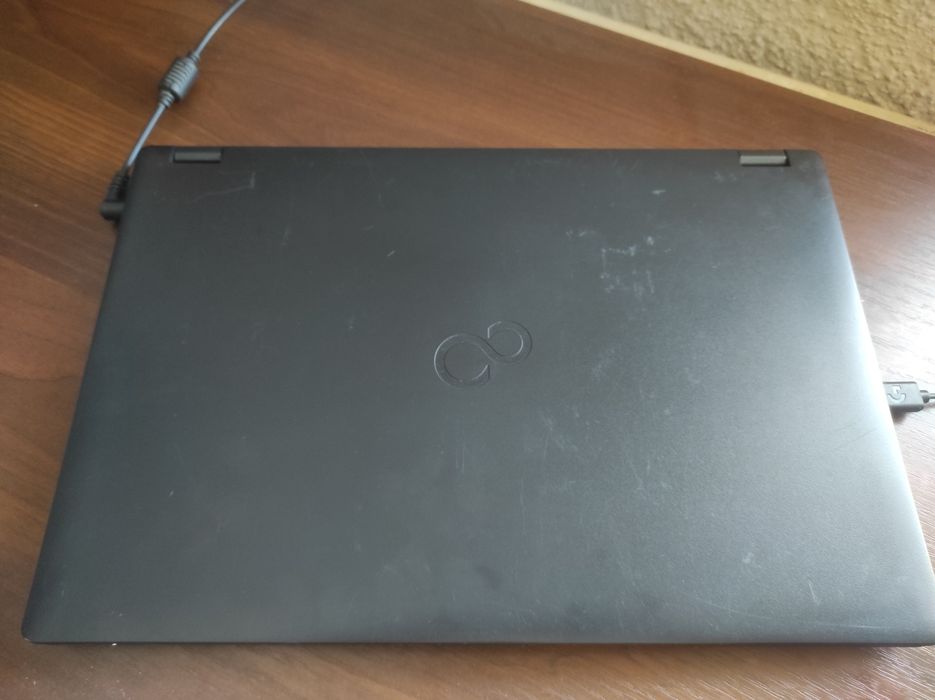 Ноутбук Fujitsu E559 i5-8g DDR4 8gb ssd 128gb