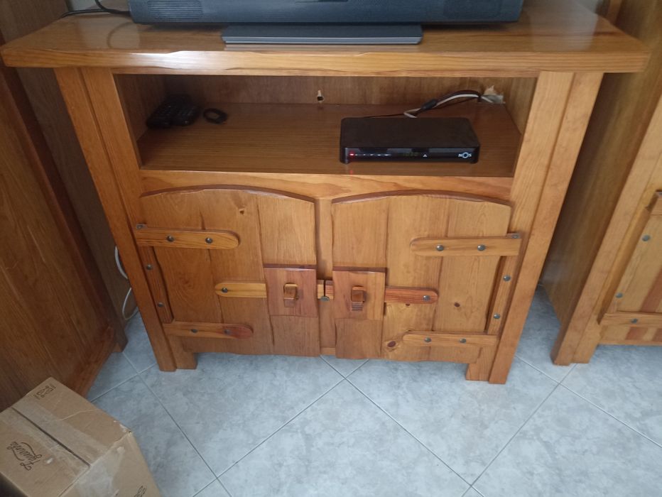 Móvel de Sala Madeira Maciça