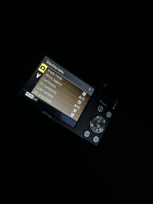 Nikon Coolpix компактний цифровий фотоапарат