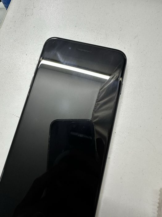 Продам айфон 7 plus