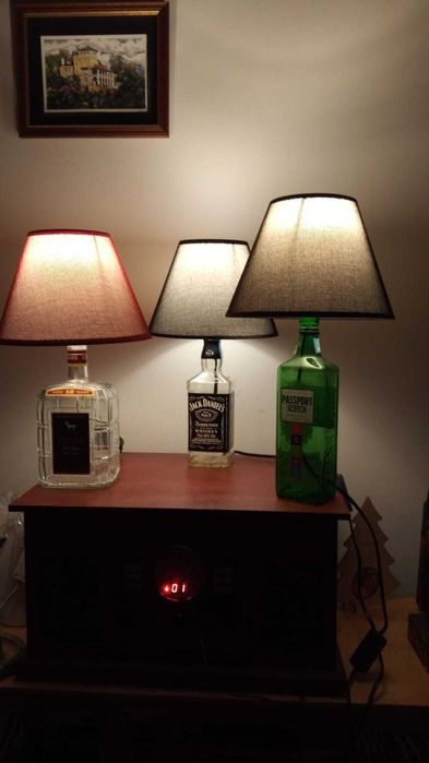 Candeeiros personalizados com garrafas