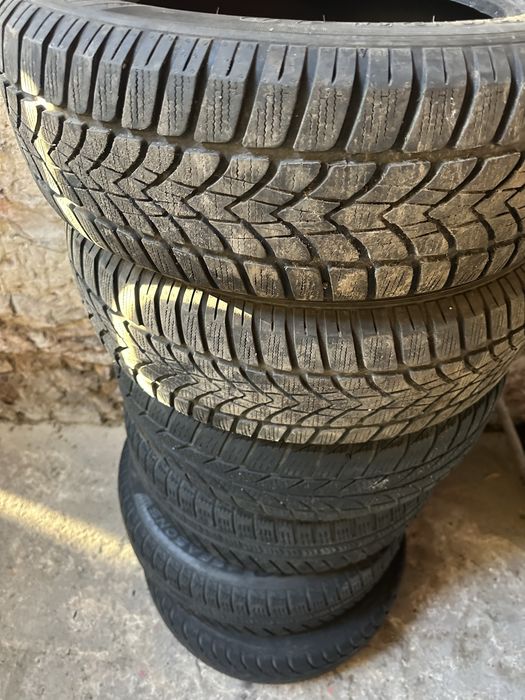 Tojota corolla e 21 opony