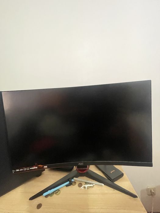 Monitor 240 hz perfeito estado 27 polegadas