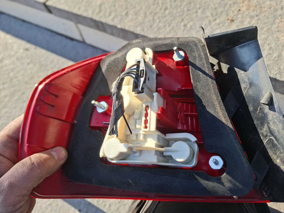 Lampa tylna prawa narożna BMW e90 przedlift oryginał