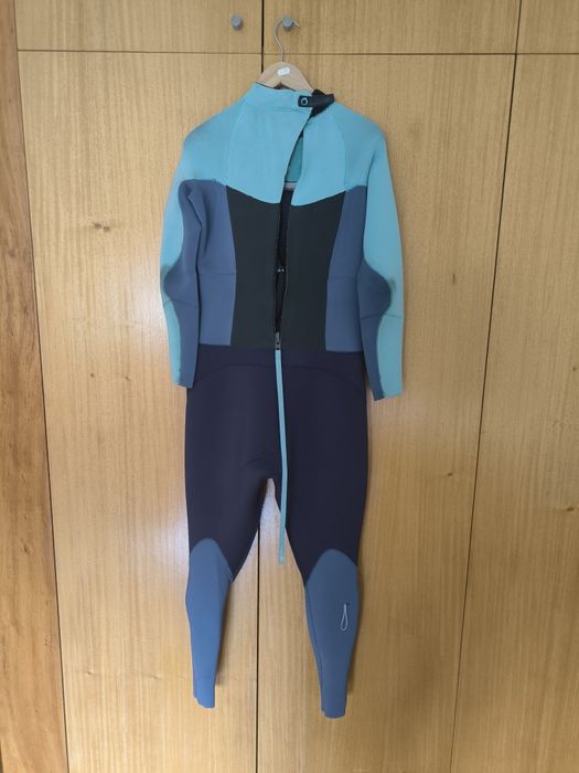 Fato de Surf Feminino - Gratuitamente